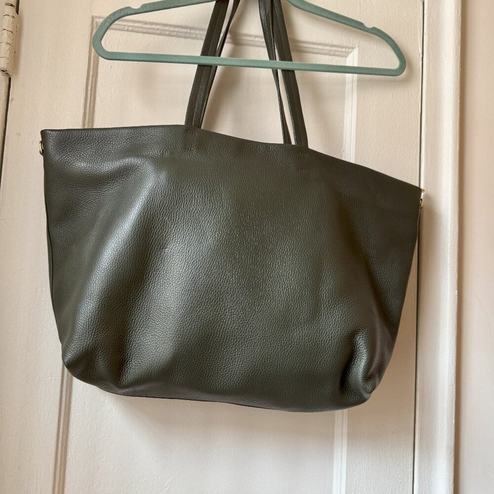 Cuyana Classic Easy Zipper Tote Dark Green